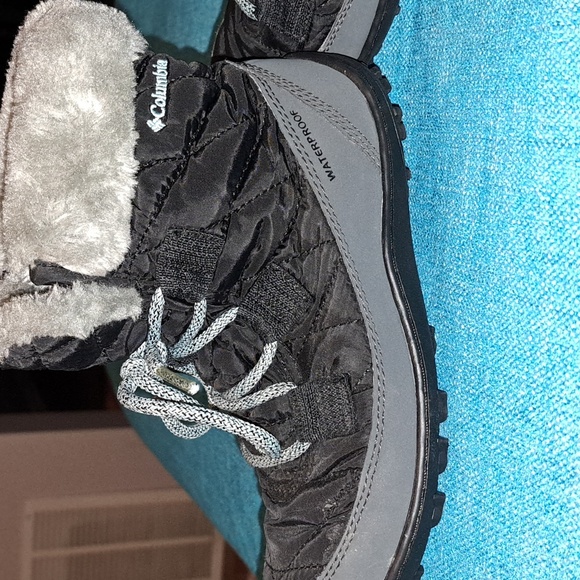 Columbia Other - Columbia Black and Gray Winter Boots Size 2 Girl's.